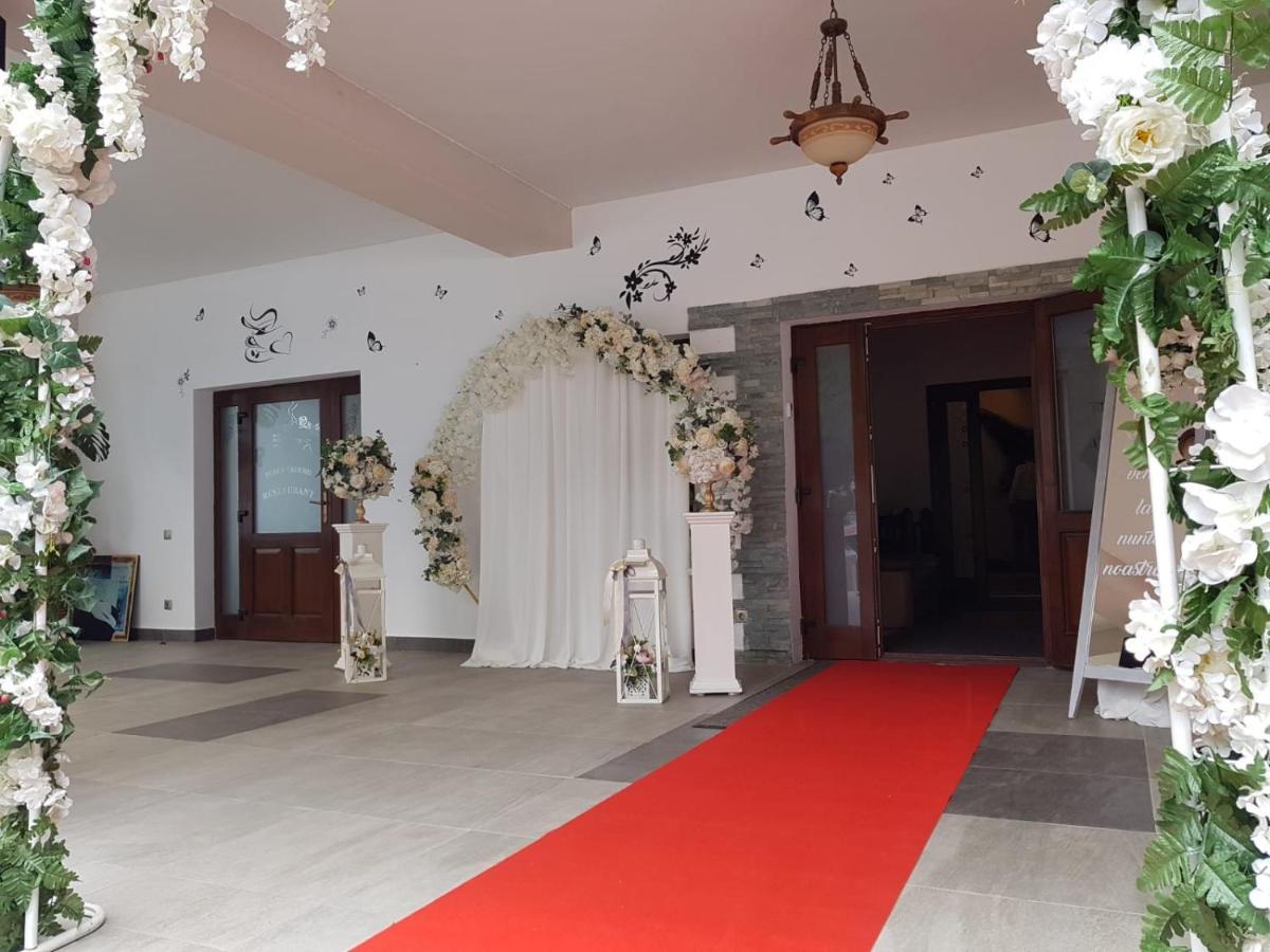Perla Padurii Hotel Valea Mare  Buitenkant foto