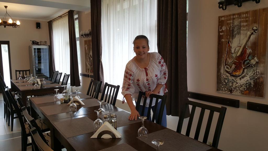 Perla Padurii Hotel Valea Mare  Buitenkant foto