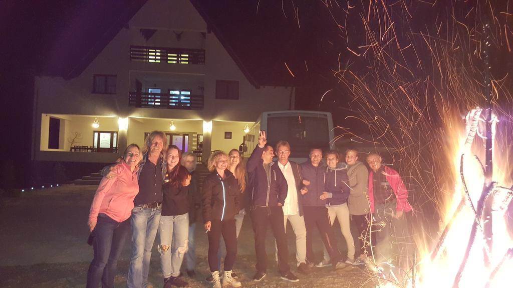 Perla Padurii Hotel Valea Mare  Buitenkant foto