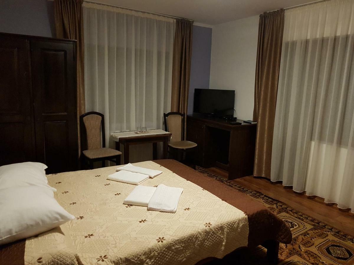 Perla Padurii Hotel Valea Mare  Buitenkant foto